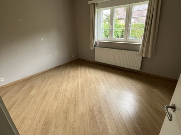 Chambre apr&egrave;s